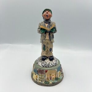 Vintage Christmas Caroler Figurine Musical Snow Village Holiday Decor‎
